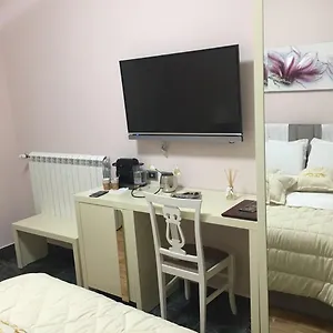 Lux De Paris 4*, Tirana Albania