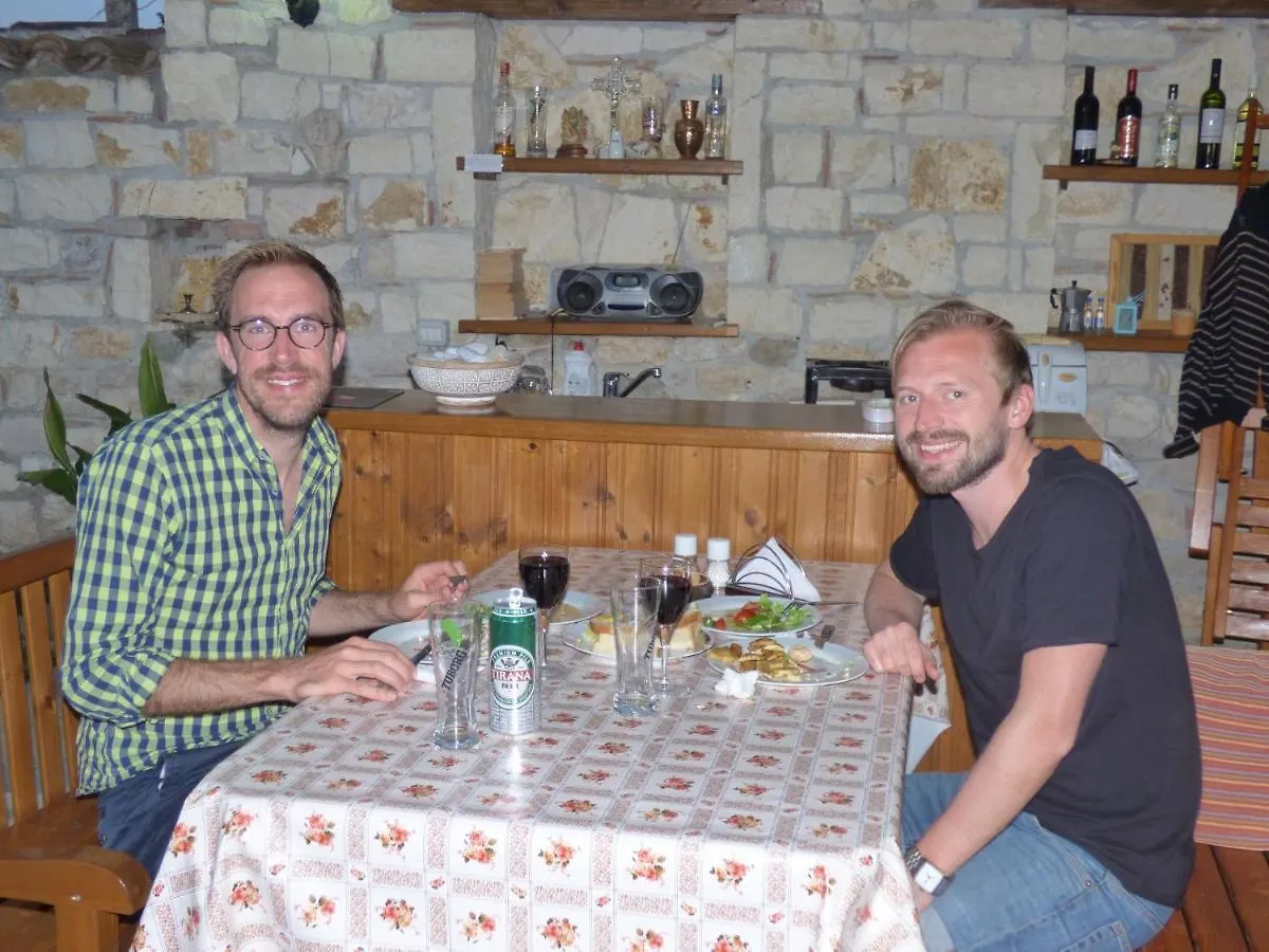 Guesthouse & hostel Lorenc Berat Pensión