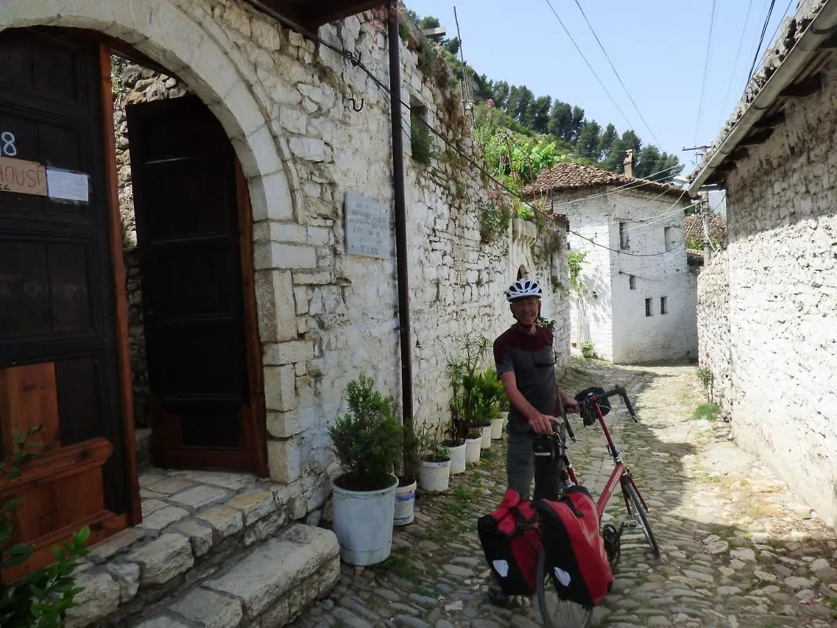 Guesthouse & hostel Lorenc Berat Albania
